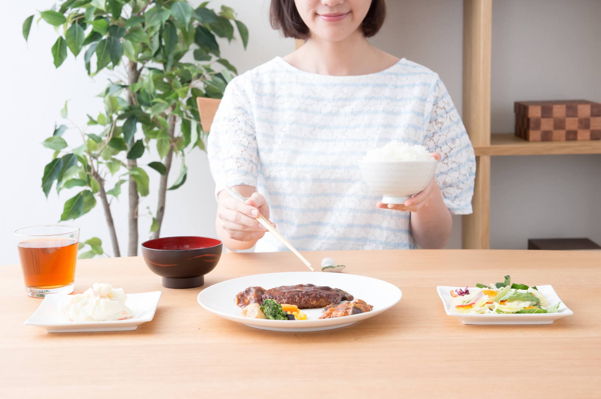 妊娠初期・中期・後期で変わる、正しい食事のとり方