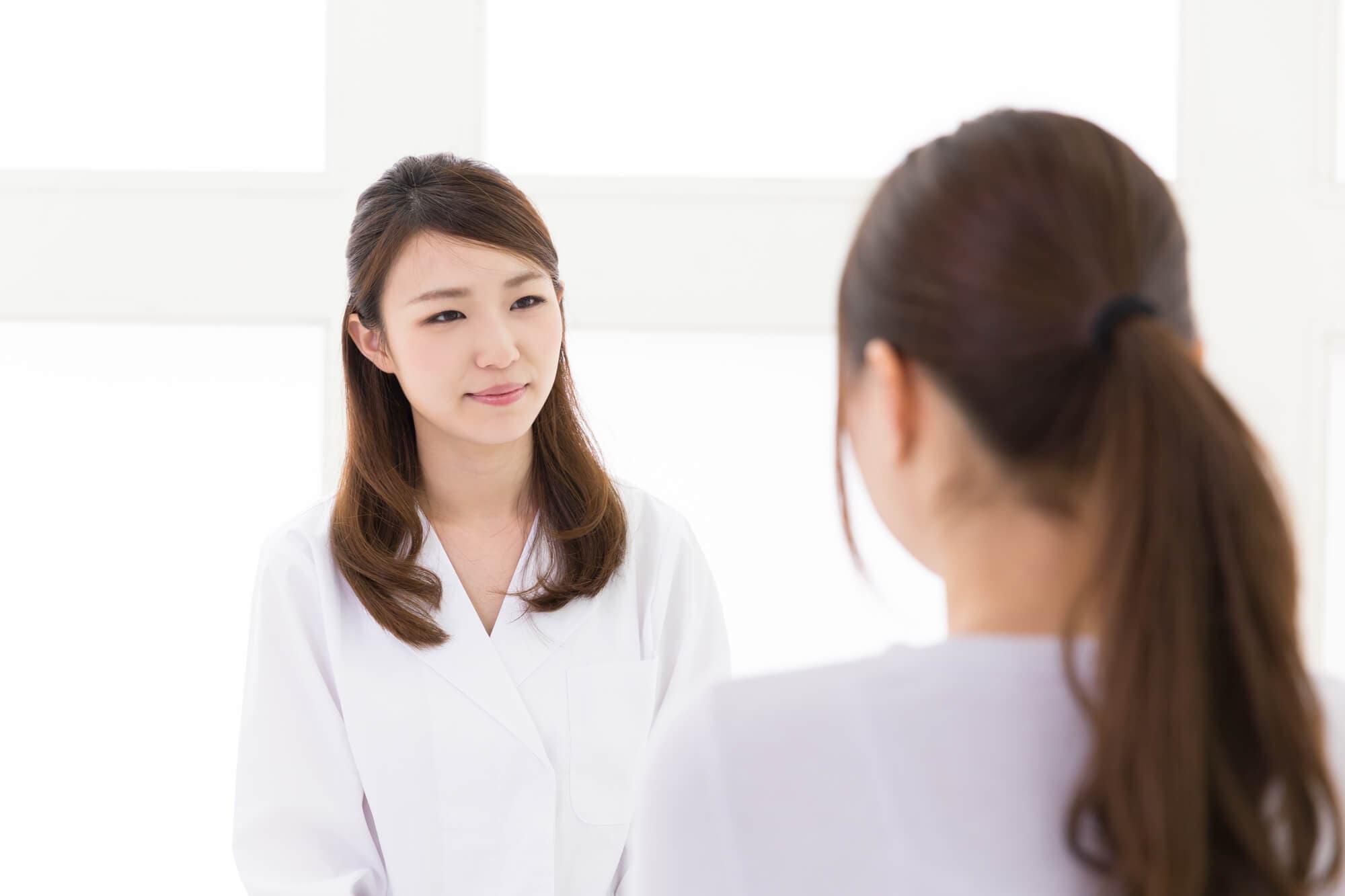 【医師監修】産婦人科での妊娠検査はいつからできる?内容と費用について