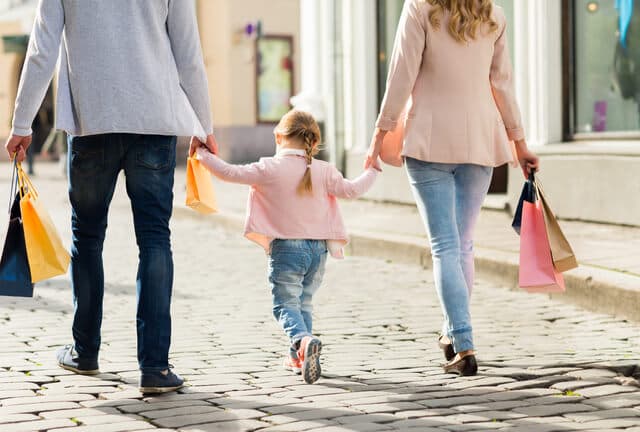 暮らすには、都心と郊外ではどちらがいい?子どもの通学、教育、遊び場から徹底解析