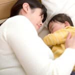 産後の眠気が辛い…産後の睡眠不足の原因と解消法