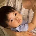 なかなか寝てくれない・・・夜間断乳中の寝かしつけに困ったときの対処法