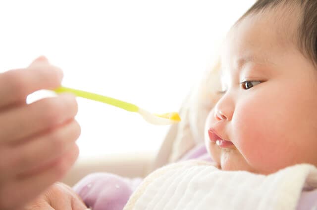 初期 中期 後期 赤ちゃんが離乳食を嫌がる原因って何 対処法はある たまgoo