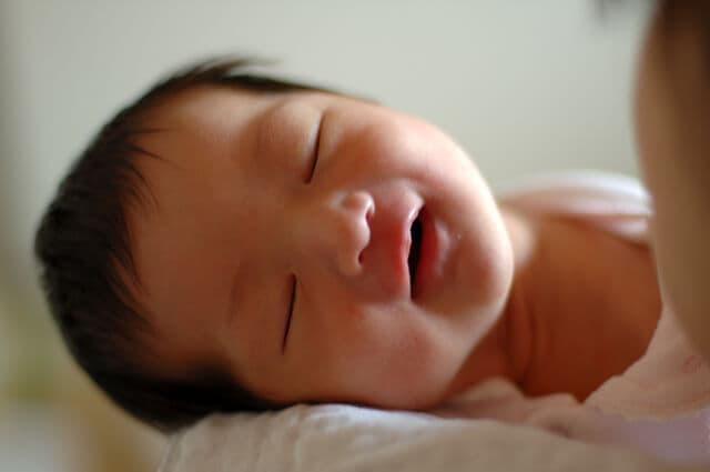 天使のスマイル 新生児微笑 赤ちゃんが笑うには意味があったのだ たまgoo