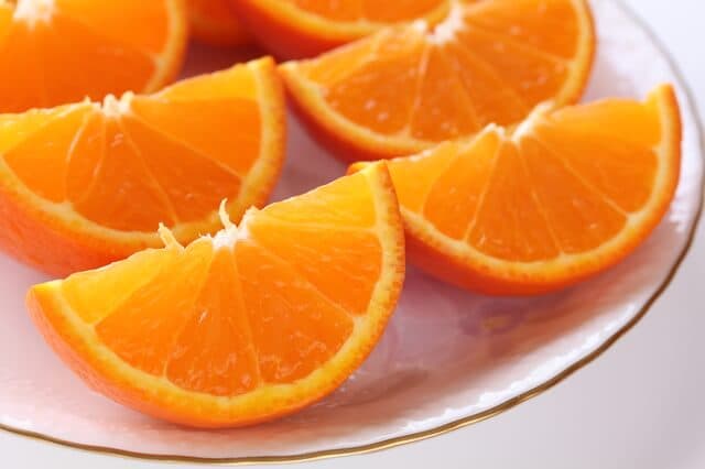 オレンジの櫛切り