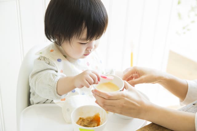 赤ちゃんはいつからカレーが食べられる 赤ちゃん用カレーレシピもご紹介 たまgoo