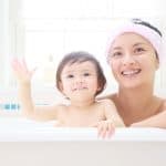 1歳児とママが二人でお風呂。ママが洗っている間、子どもはどうする？？