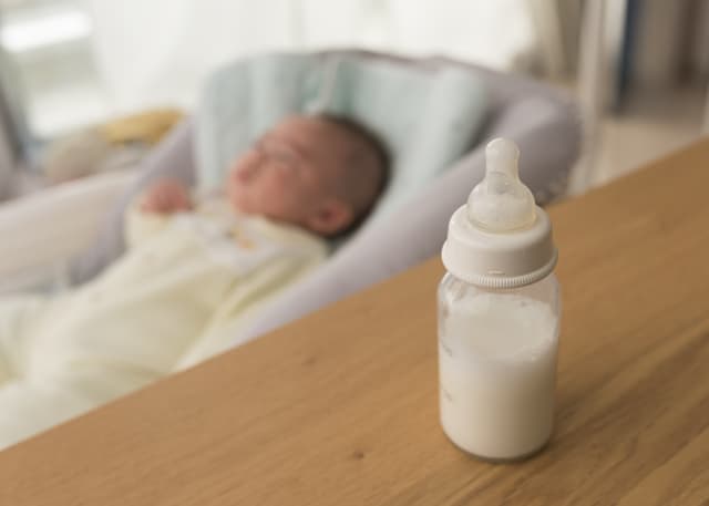 ミルクと赤ちゃん