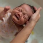 毎日お風呂で泣く赤ちゃん…泣く理由や対策を教えて1カ月、2カ月、3カ月…